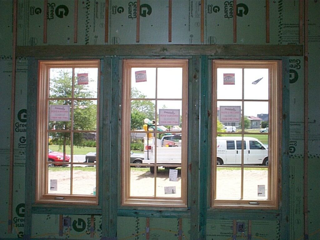 Les fenêtres à haute performance de The New American Home dépendent d'un drainage et d'un solin appropriés pour contrôler l'humidité. Photo avec l'aimable autorisation d'IBACOS/FSEC.