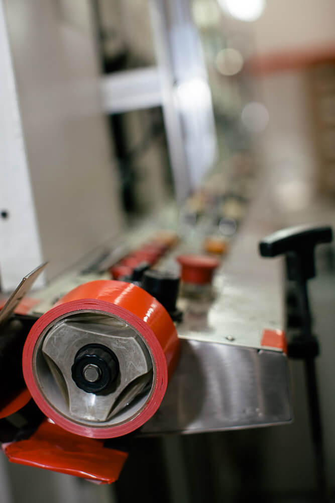 Pazazz uses PV-V6501 splicing tape.